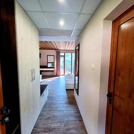 мяхова къща 2*